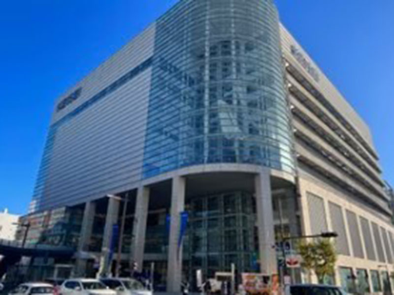 京成百貨店を出発します