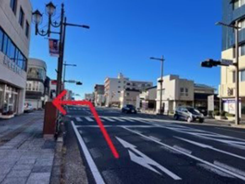 丁目の交差点を左折して県道30号に入ります